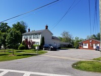 10522 Old Taylorsville Rd, Unit 1 in Louisville, KY - Building Photo - Building Photo