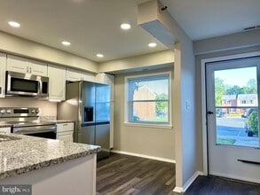 313 Sweet Briar Ct in Joppatowne, MD - Building Photo - Building Photo