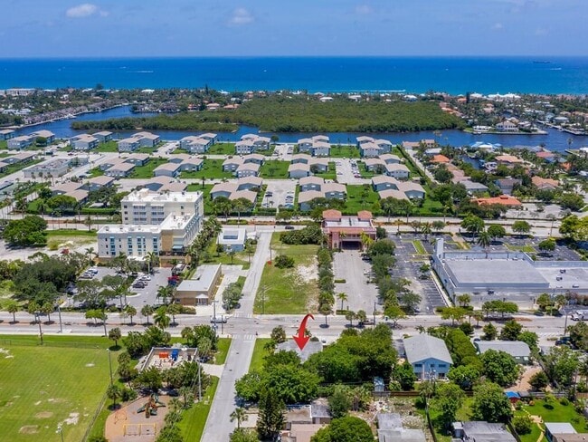 property at 701 SE 4th St