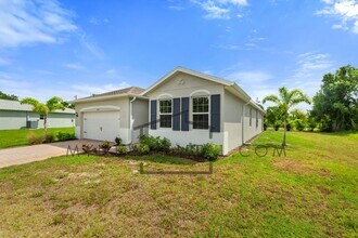 1970 Blackwood Cir in North Port, FL - Building Photo - Building Photo