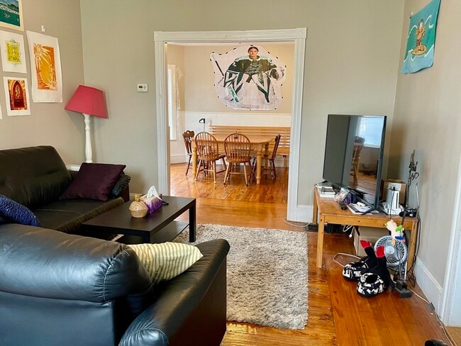 property at 44 Orchard St