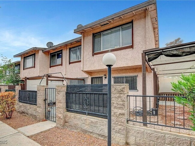 4339 Spencer St in Las Vegas, NV - Building Photo - Building Photo