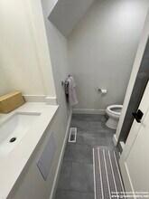 120 M St, Unit 1 in Boston, MA - Foto de edificio - Building Photo