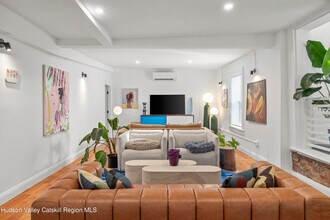 417 Warren St in Hudson, NY - Building Photo - Building Photo