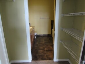 555 Franklyn St in Nanaimo, BC - Building Photo - Building Photo