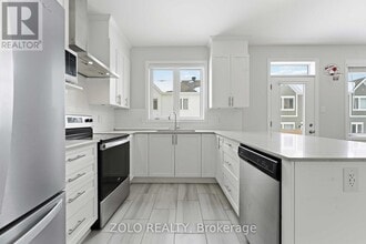 4130 Obsidian St in Ottawa, ON - Building Photo - Building Photo