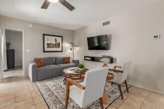 4279 N River Grove Cir in Tucson, AZ - Building Photo - Building Photo