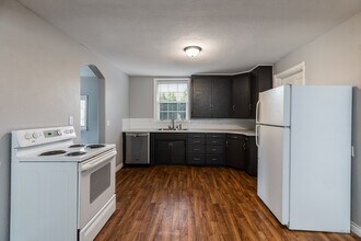 840 West St in Saint Helens, OR - Building Photo - Building Photo