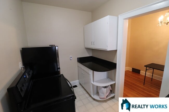 2457 S 27th St in Lincoln, NE - Building Photo - Building Photo