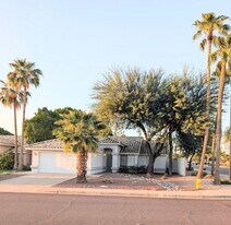 7364 E Nopal Ave in Mesa, AZ - Building Photo
