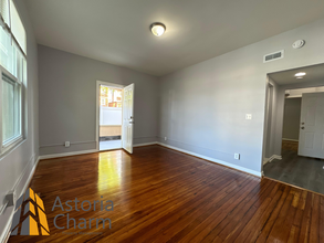 2210 Roslyn Ave in Baltimore, MD - Building Photo - Interior Photo