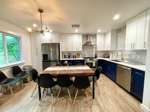 512 Eberhart Ln, Unit SI ID1492693P in Austin, TX - Building Photo - Building Photo