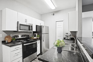 Crestone in Aurora, CO - Building Photo