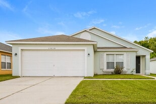 13038 Prairie Meadows Dr in Orlando, FL - Building Photo