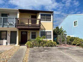 404 Taylor Ave in Cape Canaveral, FL - Building Photo