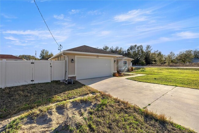 13196 SW 106th St in Dunnellon, FL - Building Photo - Building Photo