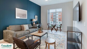 5256 International Dr, Unit 378 in Orlando, FL - Building Photo