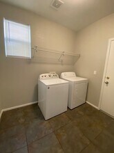 3505 Bella Valencia Ct in Las Vegas, NV - Building Photo - Building Photo
