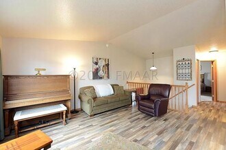 2565 Amber Valley Ct in Fargo, ND - Building Photo - Building Photo