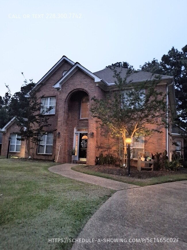 110 Little John Ln in Starkville, MS - Building Photo - Building Photo