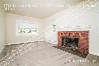 3218 Rucker Ave in Everett, WA - Building Photo - Building Photo