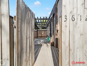 3612 Sampson Ct in Bakersfield, CA - Building Photo - Building Photo