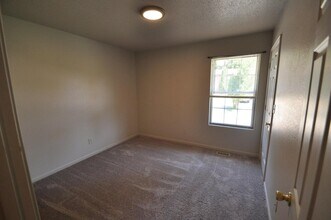 4103 W Bethany Dr in Columbia, MO - Building Photo - Building Photo