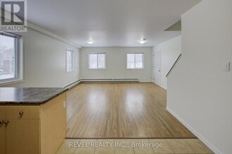 20-20 Puleston St in Brantford, ON - Building Photo - Building Photo