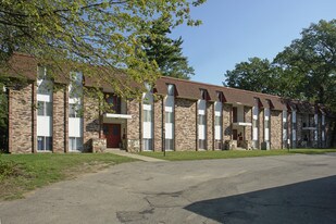 Royal Oak in Grand Rapids, MI - Building Photo