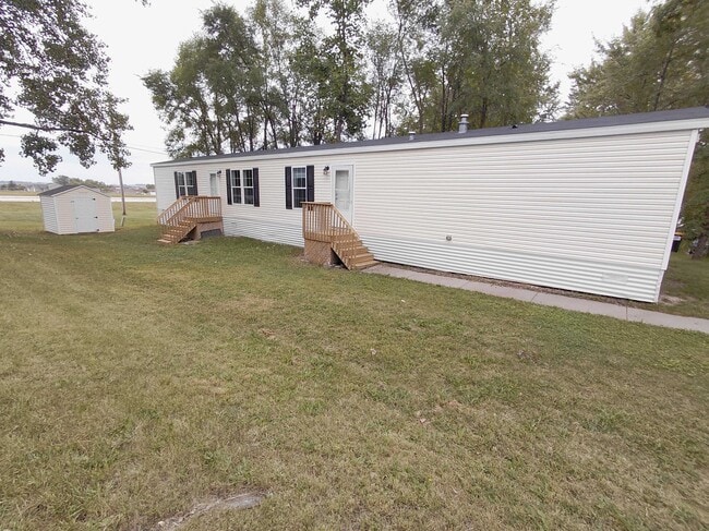 2112 Bluebird Terrace NW in Stewartville, MN - Building Photo - Building Photo