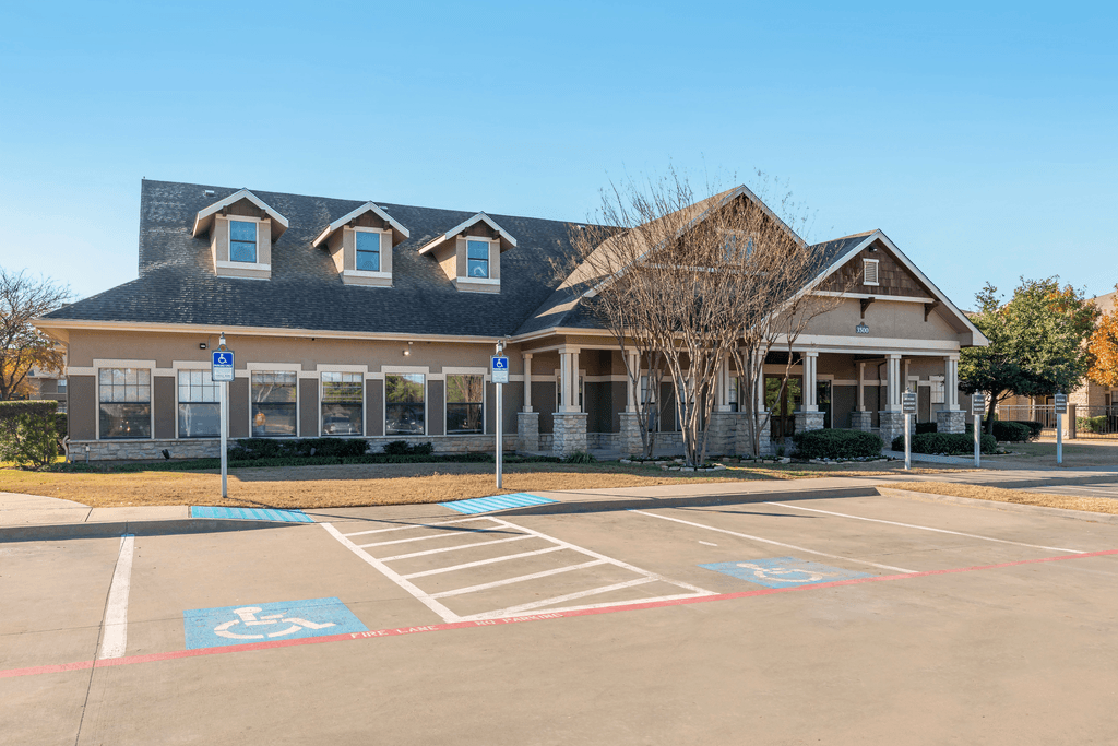 Pecan Creek on McKinney Apartments in Denton, TX - Foto de edificio