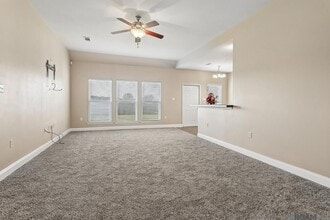 11176 Merlo Dr in Hammond, LA - Foto de edificio - Building Photo