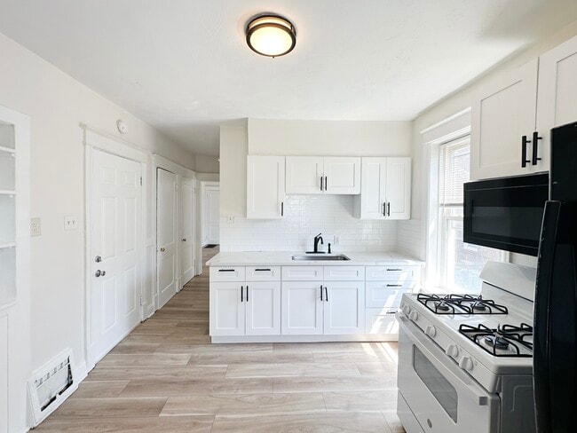 3231 Michigan Ave