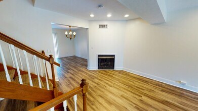 202 Katerina Dr in Monaca, PA - Building Photo - Building Photo