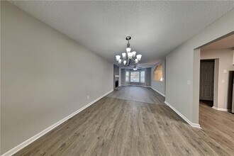 214 Brookside Dr in Dallas, GA - Foto de edificio - Building Photo