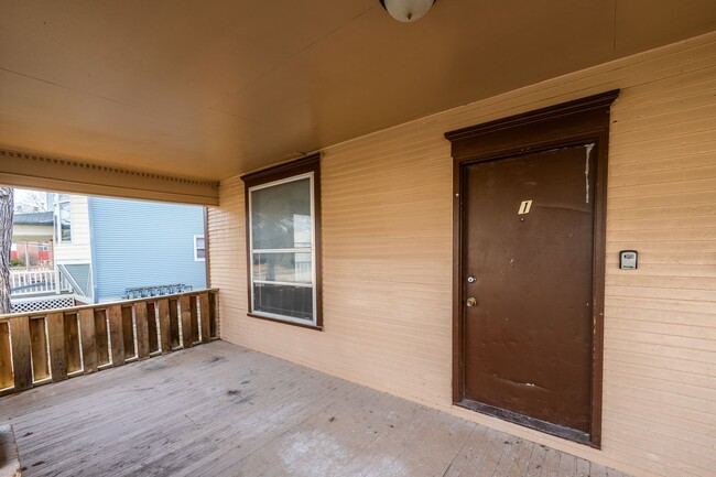 409 N 25th St in Lincoln, NE - Foto de edificio - Building Photo