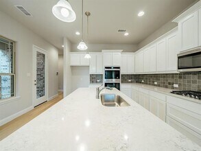 7613 Regal Ln in North Richland Hills, TX - Building Photo - Building Photo