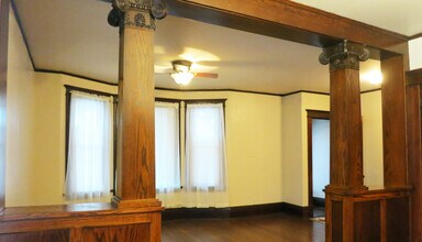 2900 N Prospect Ave, Unit Lower in Milwaukee, WI - Building Photo - Building Photo