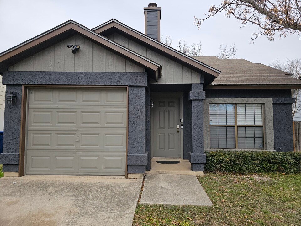 9717 Valley Crest in San Antonio, TX - Building Photo