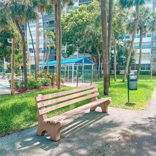 1000 St Charles Pl in Pembroke Pines, FL - Foto de edificio - Building Photo