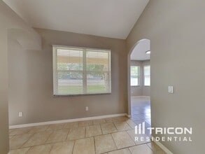 24 Royal Palm Ln in Palm Coast, FL - Building Photo - Building Photo