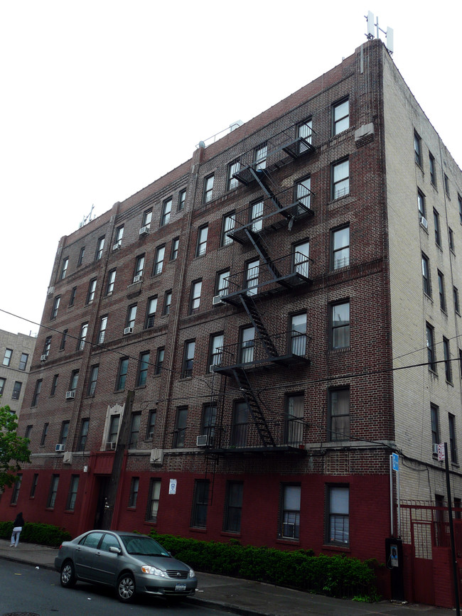 2755 Morris Ave in Bronx, NY - Building Photo - Building Photo