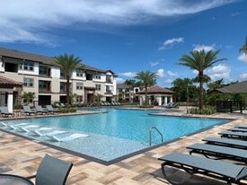 Glades at Gulf View in Port Richey, FL - Building Photo