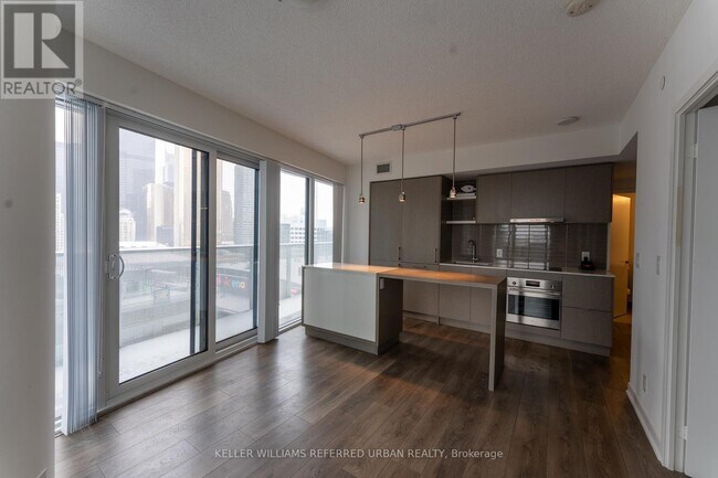 100-1100 Harbour St in Toronto, ON - Building Photo - Building Photo