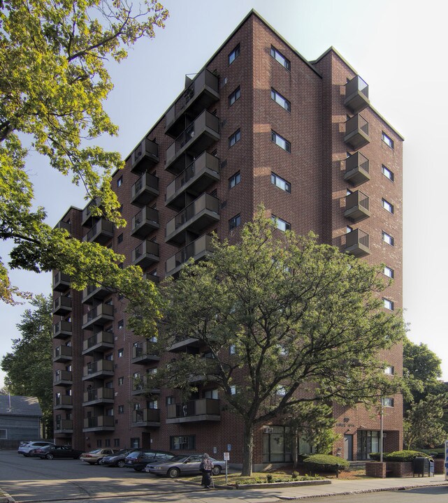 Walnut St Apartments in Brookline, MA - Building Photo