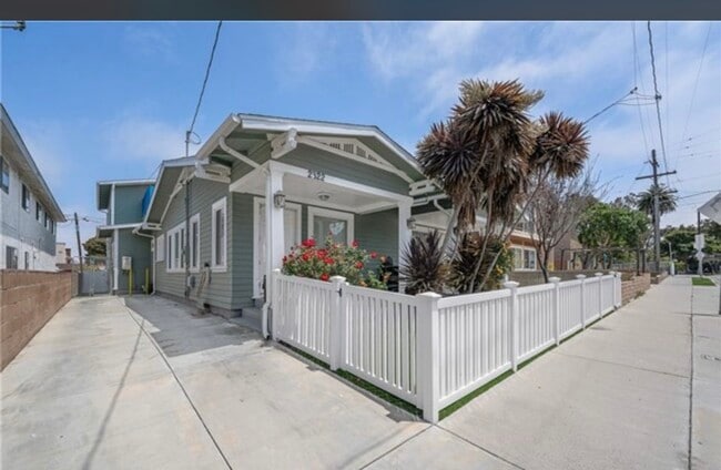 2322 S Grand Ave in San Pedro, CA - Building Photo - Building Photo