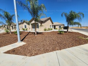 8512 Grandy St-Unit -A in Bakersfield, CA - Building Photo - Building Photo