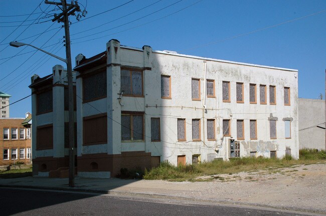 111 Oriental Ave in Atlantic City, NJ - Foto de edificio - Building Photo