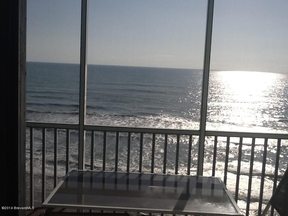 1175 Jimmy Buffett Mem Hwy in Satellite Beach, FL - Building Photo