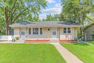 635 51st Avenue Northeast, Unit 635 in Columbia Heights, MN - Building Photo